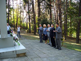 POVODOM 2. OKTOBRA - DANA OSLOBOĐENJA TUZLE NA SPOMEN OBILJEŽJIMA U TUZLI POLOŽENO CVIJEĆE I ODATA POČAST