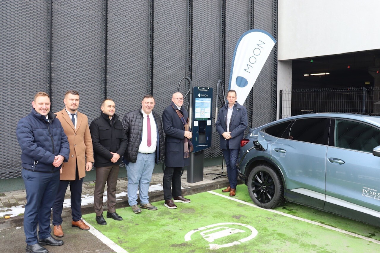 1763996612_692473c4504a0