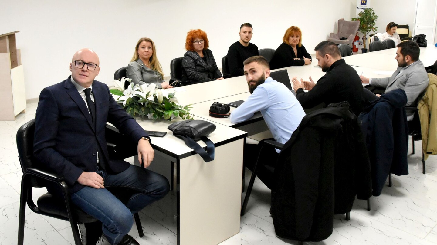 1765371802_69396f9a3ba18