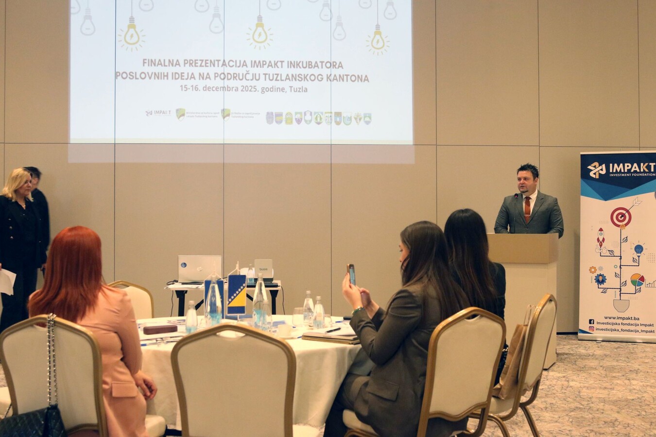 1765814466_694030c24631e