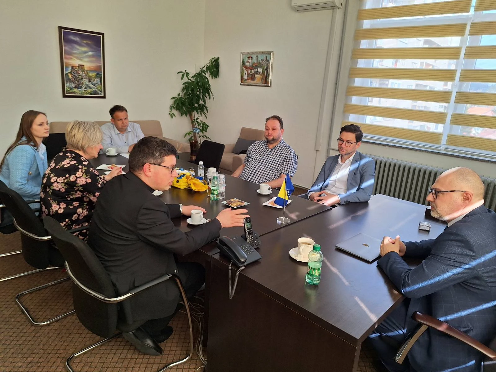 O unaprjeđenju saradnje Ministarstva i Katoličkog školskog centra u Tuzli razgovarano u kabinetu ministra Omerovića