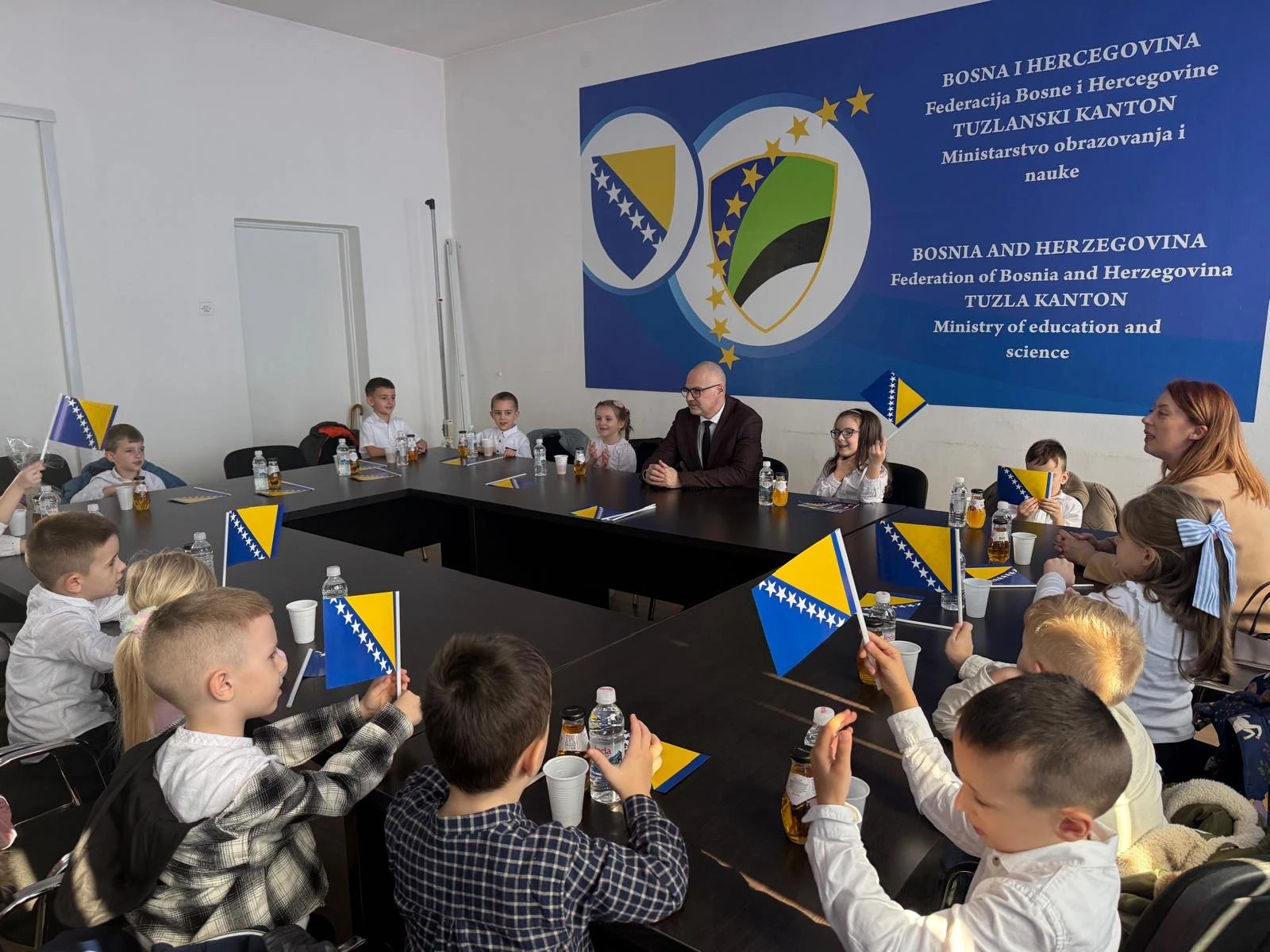 Polaznici Predškolske ustanove “Aladin” čestitali Dan nezavisnosti Bosne i Hercegovine