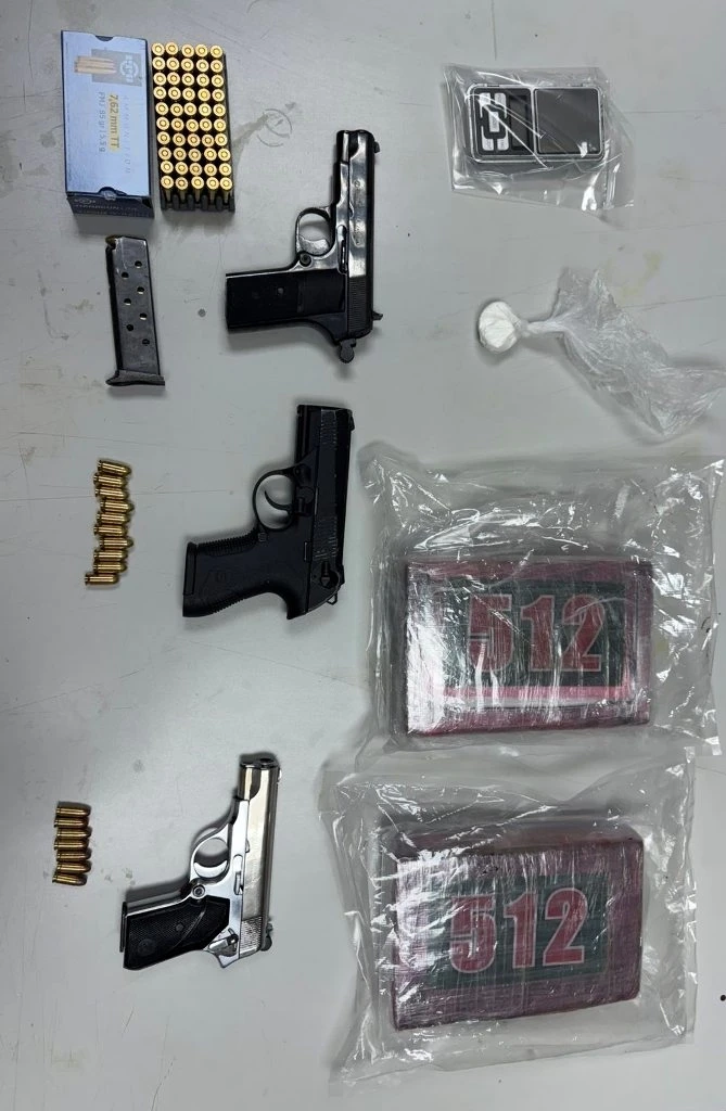 Uprava policije - prilikom pretresa pronađeno i oduzeto oko 2kg kokaina, dva lica lišena slobode i predata tužilaštvu